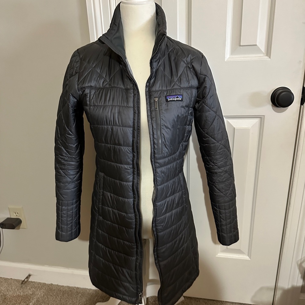 Women’s Patagonia jacket size small
